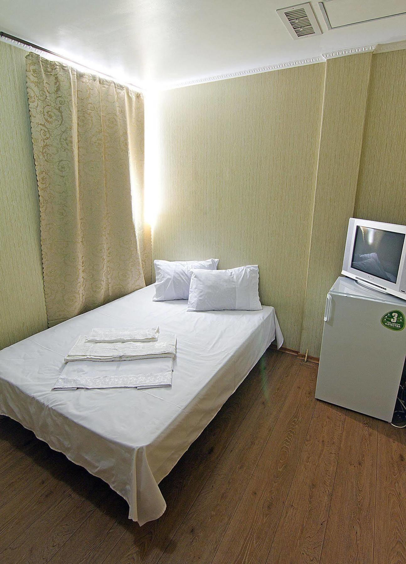 Tokyo Star Economy Hotel Odesa Exterior photo