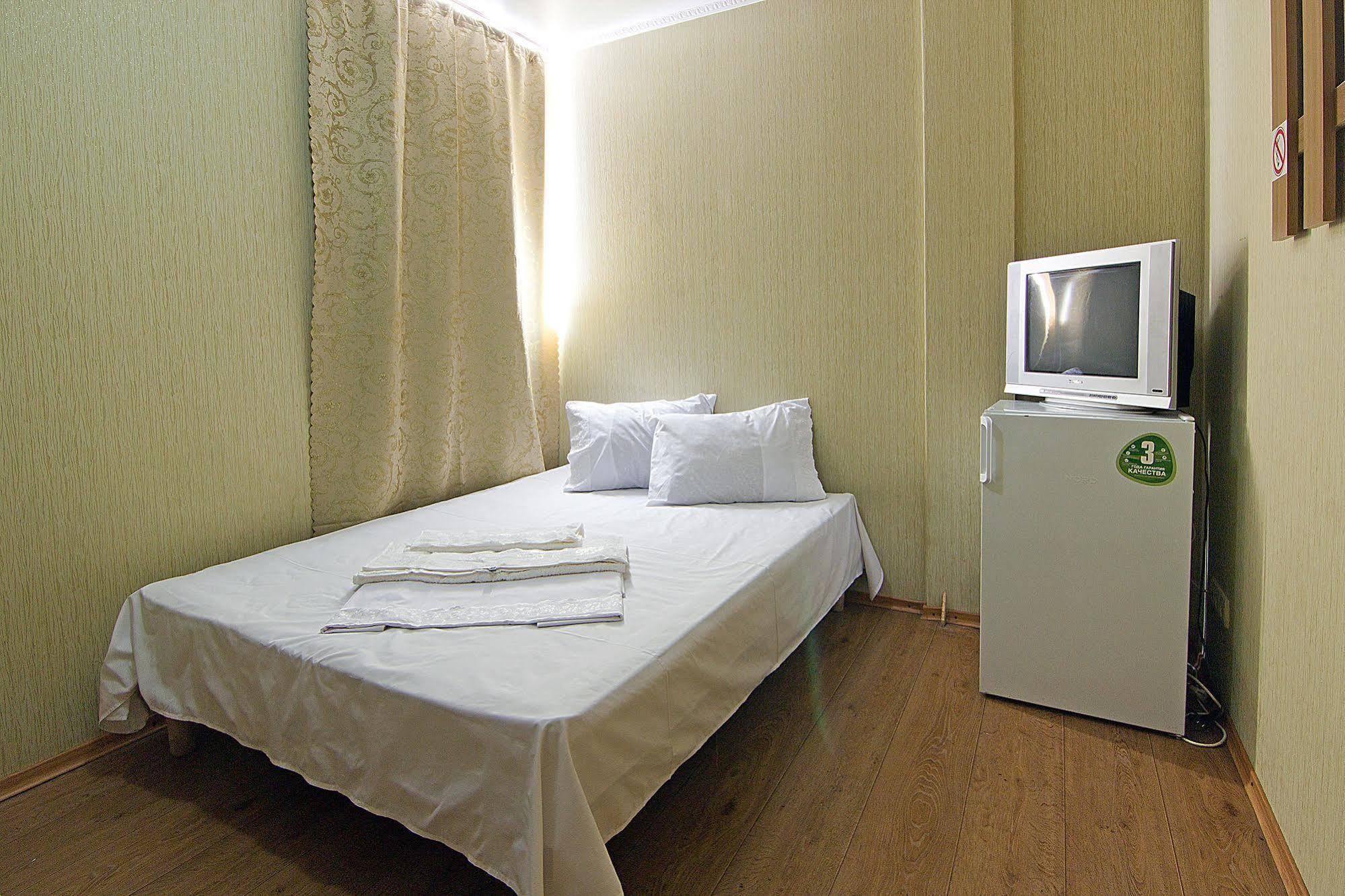 Tokyo Star Economy Hotel Odesa Exterior photo