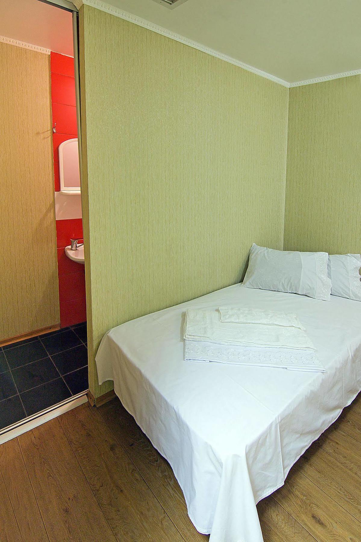 Tokyo Star Economy Hotel Odesa Exterior photo